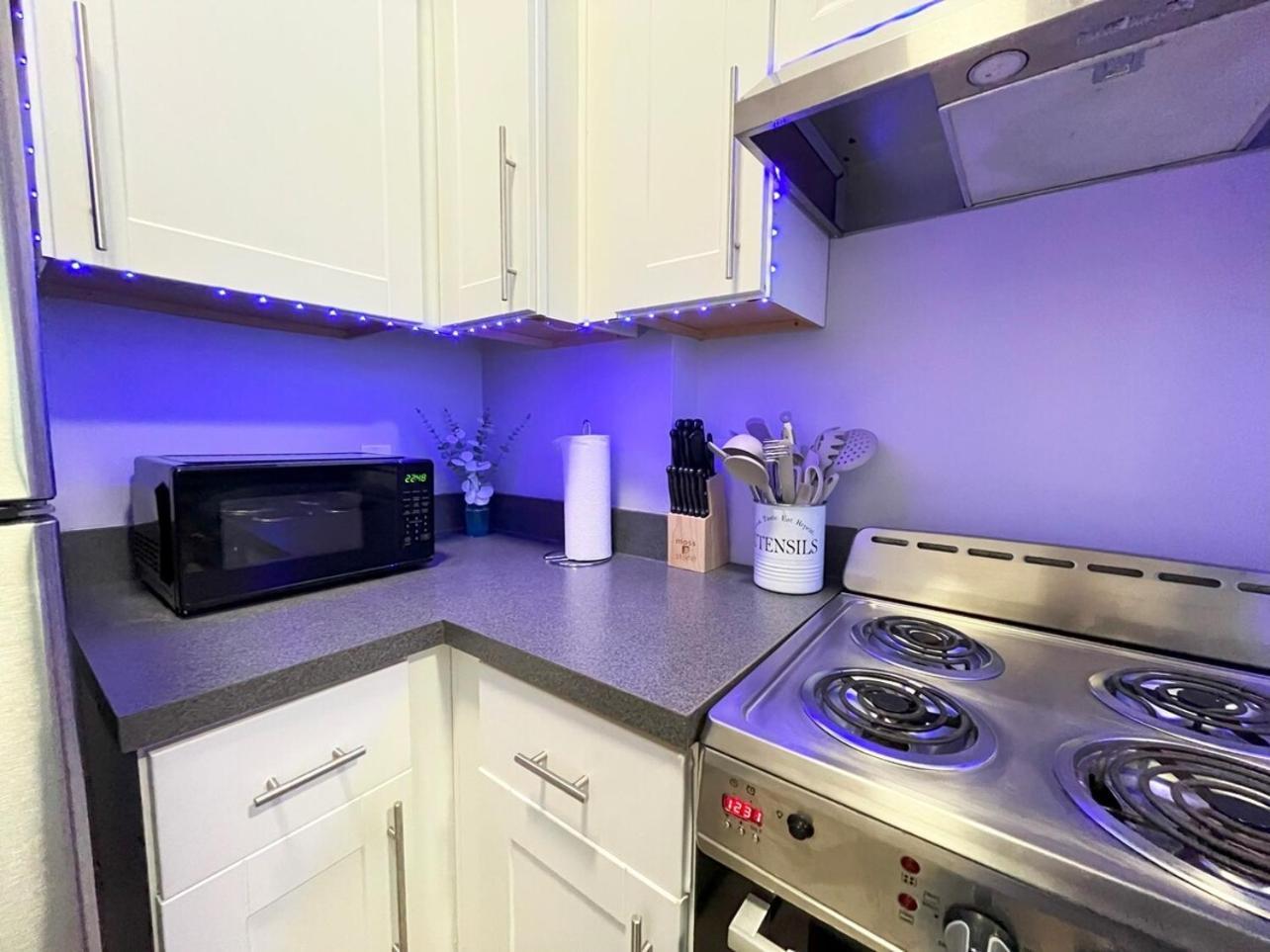 Local Modern Getaway - Ground Floor Apartment Cleveland Bagian luar foto