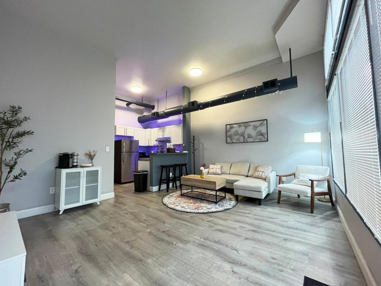 Local Modern Getaway - Ground Floor Apartment Cleveland Bagian luar foto